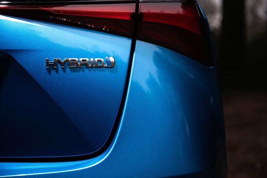 Детали экстерьера Toyota Prius 2019 года  (UK) (фото 10 из 37)